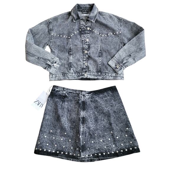 Zara Jackets & Blazers - Zara Acid Wash Gray Studded Denim Jacket and Mini Skirt 2pc Set Women Sz Small